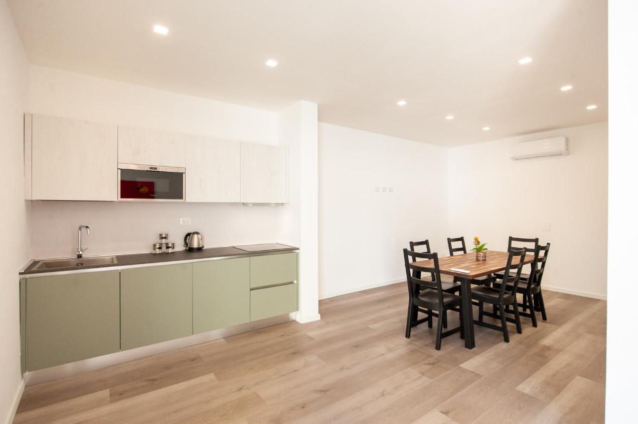 Lemon'S Apartment Elmas Экстерьер фото